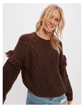 American eagle fringe sleeve cable knit sweater size large in brown (207)